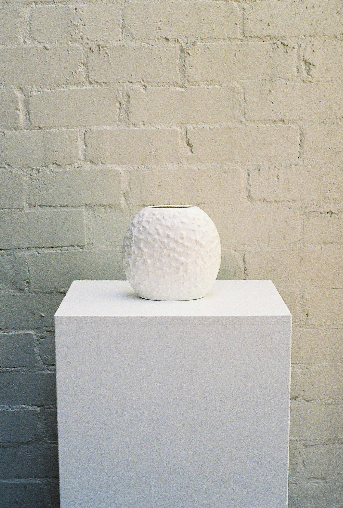 Googs Vase Chiseled
