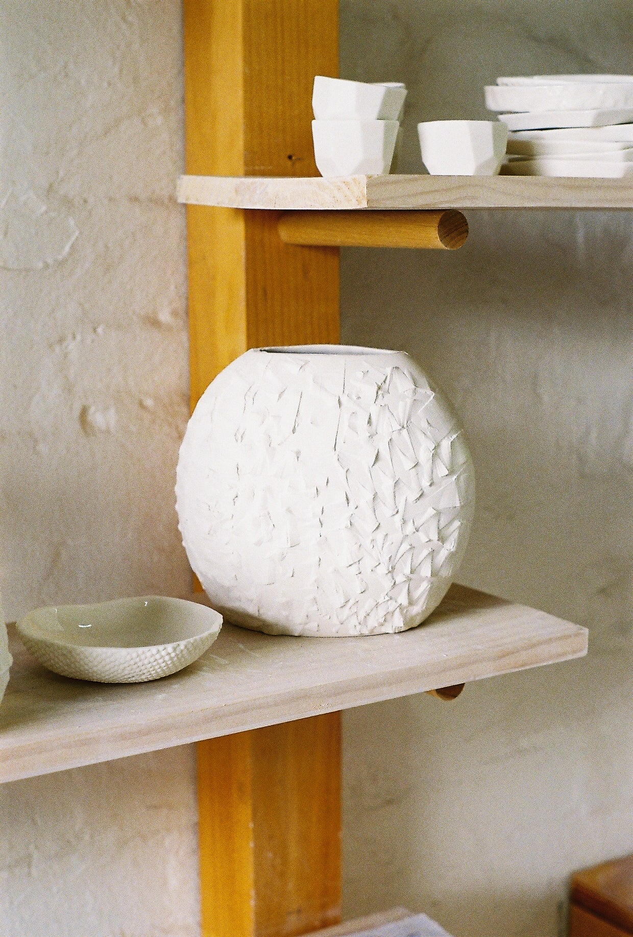 Googs Vase Chiseled