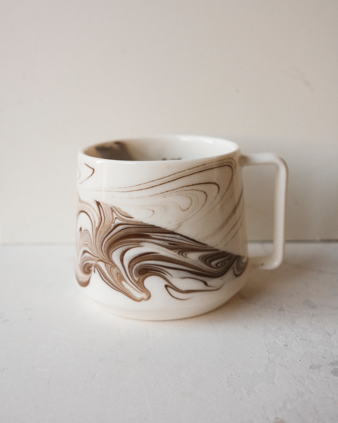 Choc Brown Marbled Forma Mug