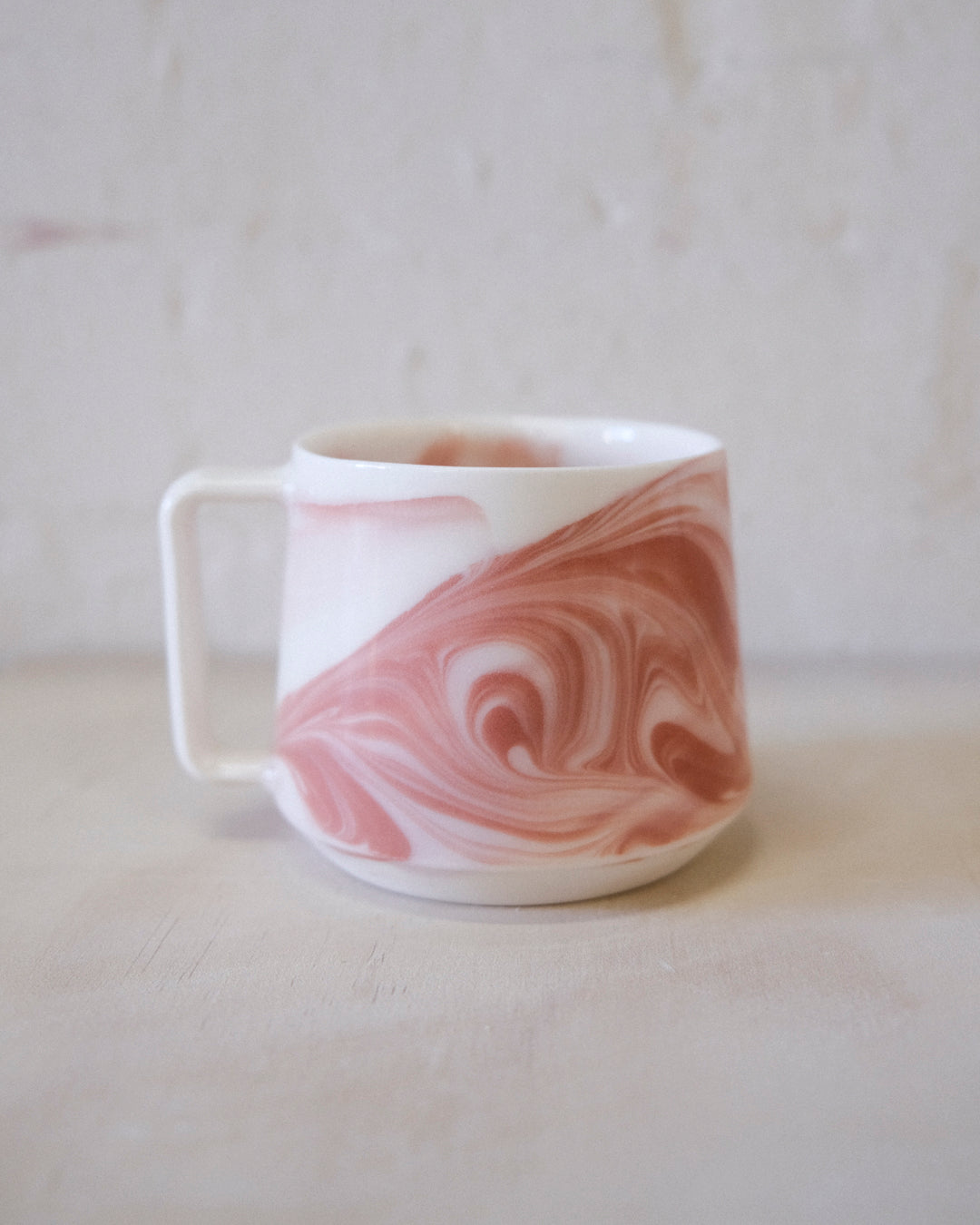 Pink Marbled Forma Mug