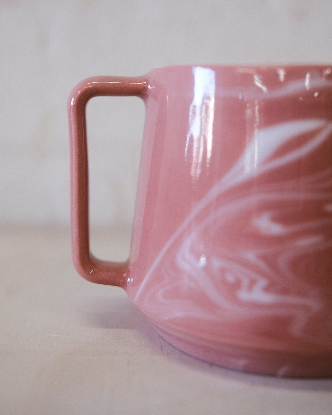 Inverted Pink Marbled Forma Mug