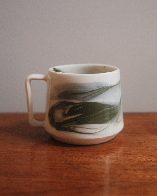 Green Marbled Forma Mug